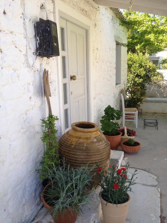 Aνεξάρτητη Παραδοσιακή Πέτρινη Κατοικία Corinth Экстерьер фото